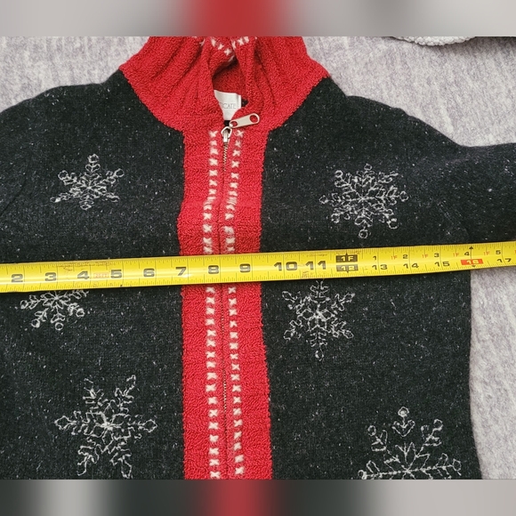 PETITE SOPHISTICATE SNOWFLAKE ZIP UP Sweatrr - Picture 6 of 8